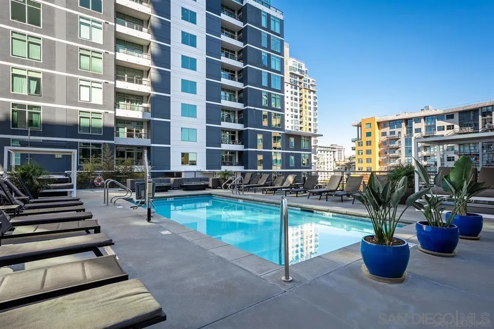 425 W Beech Street #721 San Diego, CA 92101