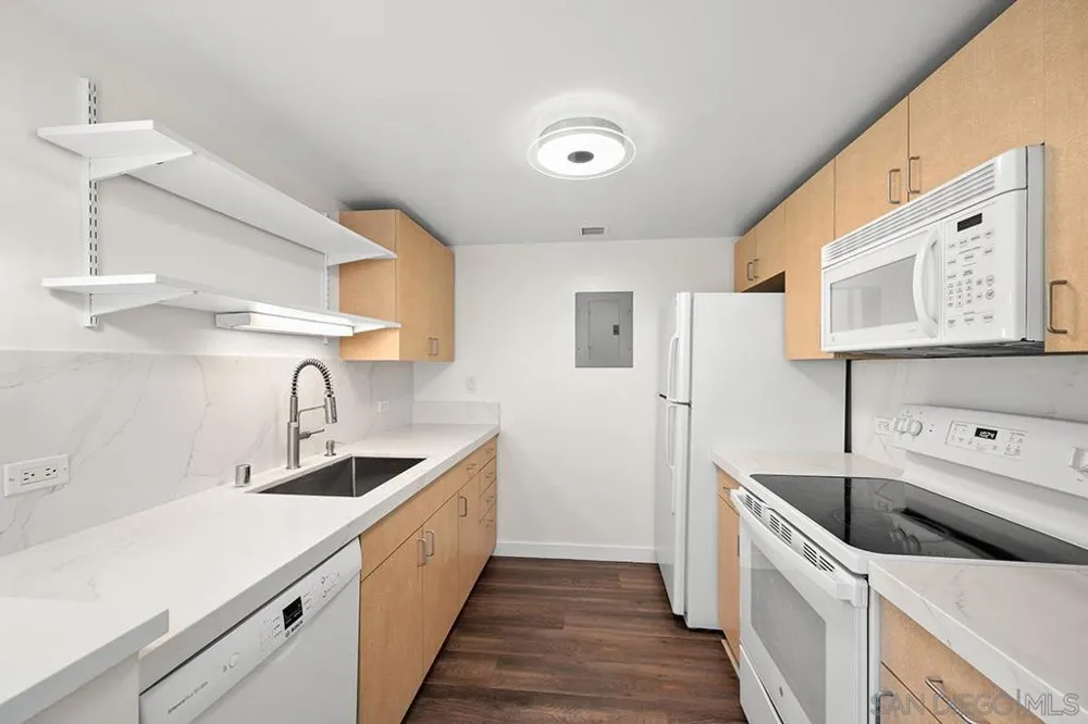 425 W Beech Street #721 San Diego, CA 92101