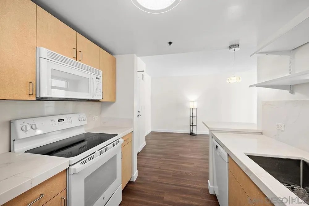 425 W Beech Street #721 San Diego, CA 92101