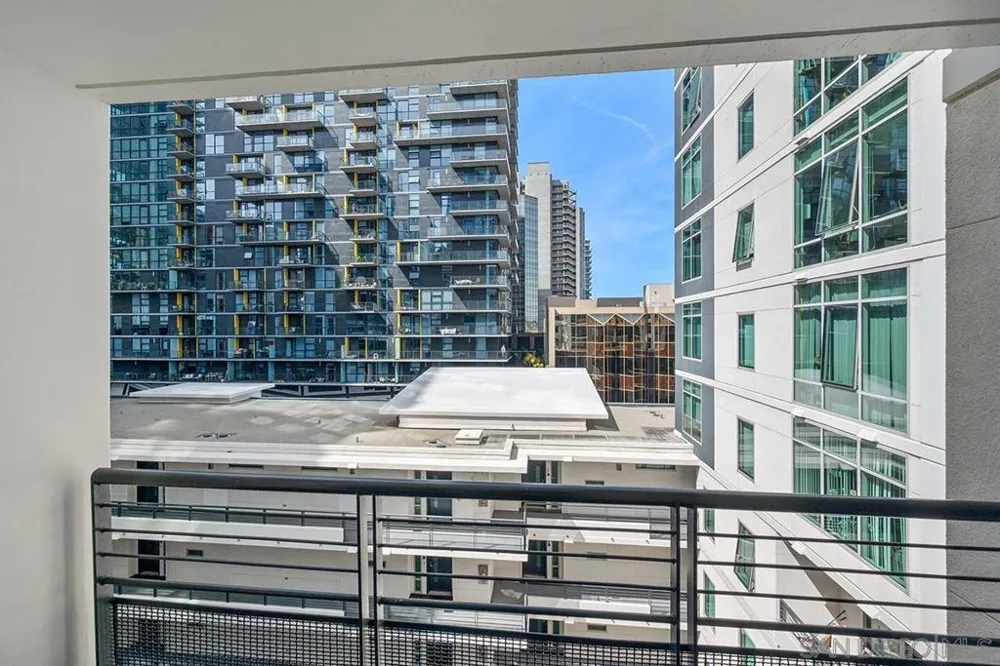 425 W Beech Street #721 San Diego, CA 92101