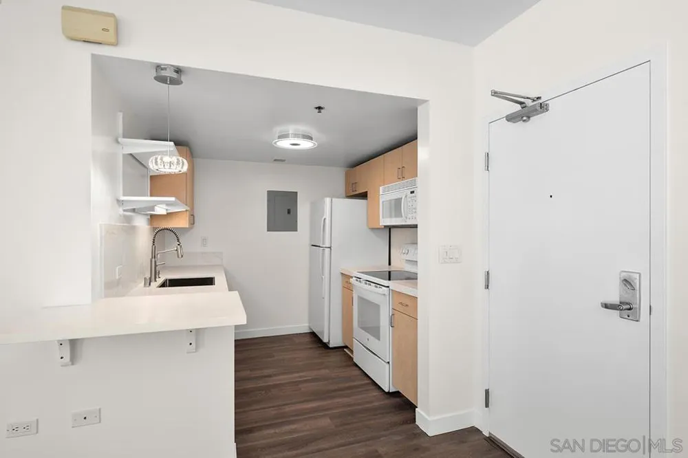 425 W Beech Street #721 San Diego, CA 92101