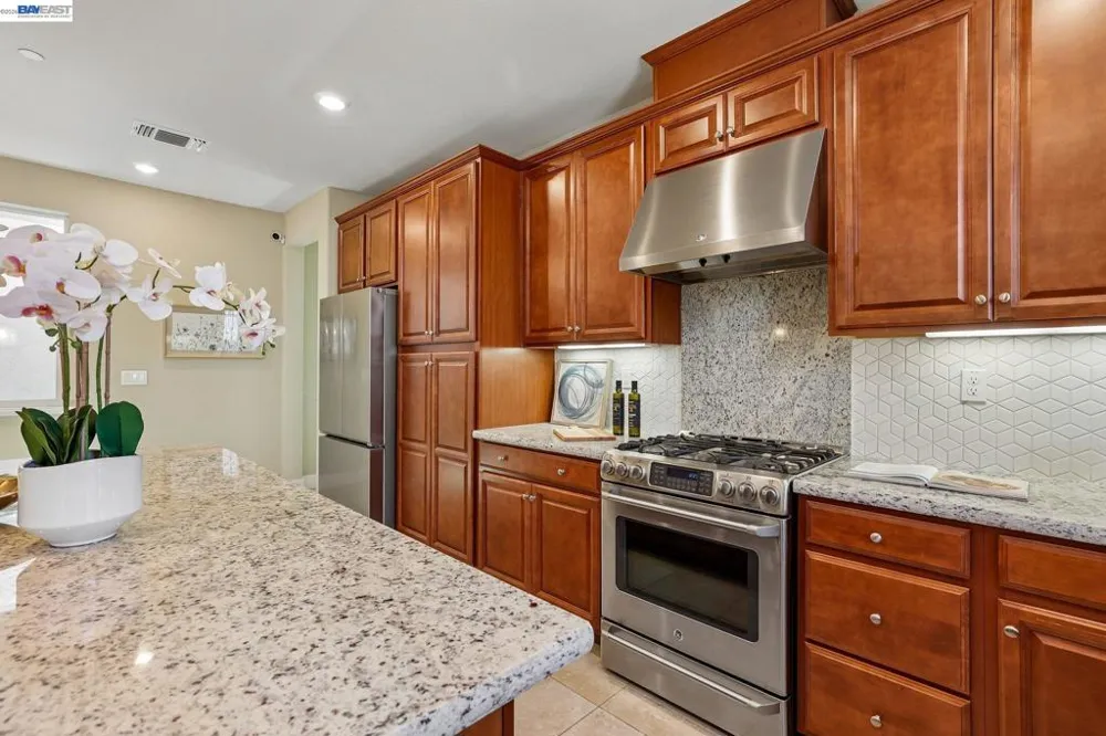 2836 Stringham Way Dublin, CA 94568