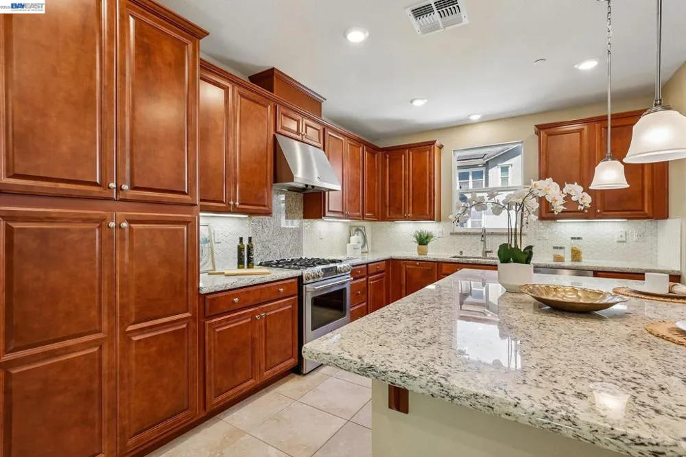 2836 Stringham Way Dublin, CA 94568