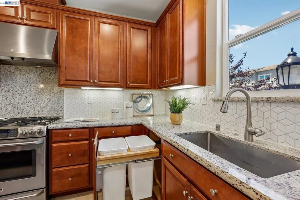 2836 Stringham Way Dublin, CA 94568