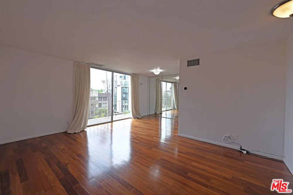 100 S Doheny Drive #424 Los Angeles, CA 90048