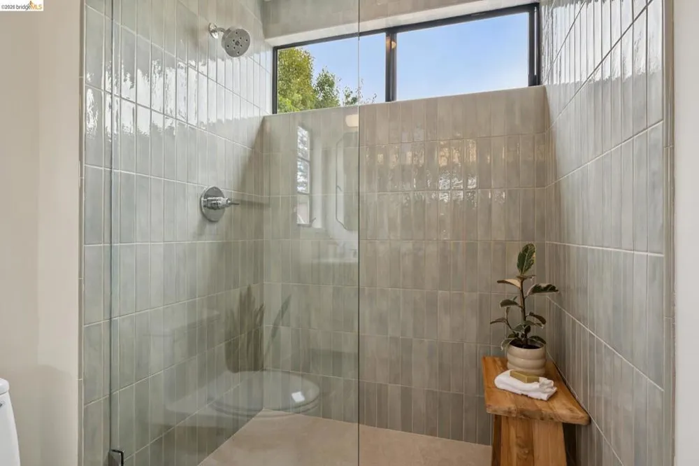 55 Fairview Ave. Piedmont, CA 94610