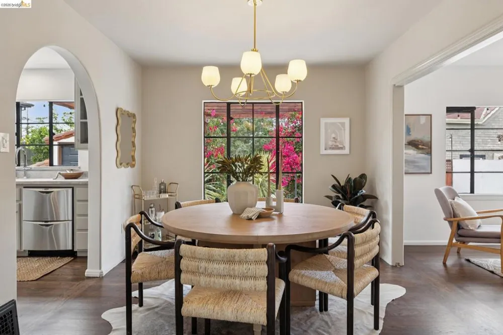 55 Fairview Ave. Piedmont, CA 94610