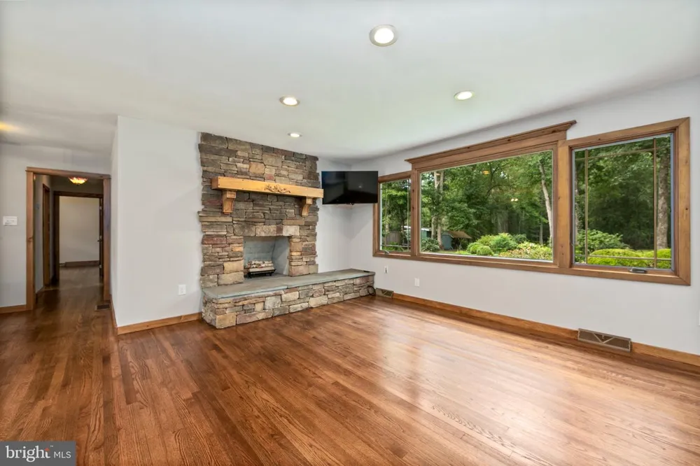 213 RIDGE ROAD Southampton, NJ 08088
