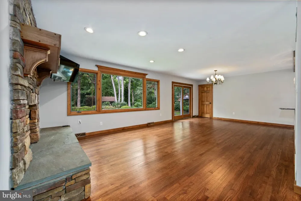 213 RIDGE ROAD Southampton, NJ 08088