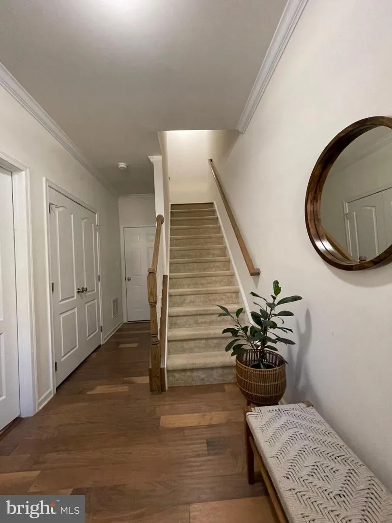 23352 WILLISVILLE WOODS SQUARE Ashburn, VA 20148