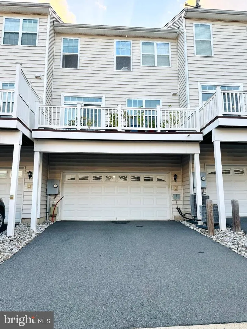 23352 WILLISVILLE WOODS SQUARE Ashburn, VA 20148