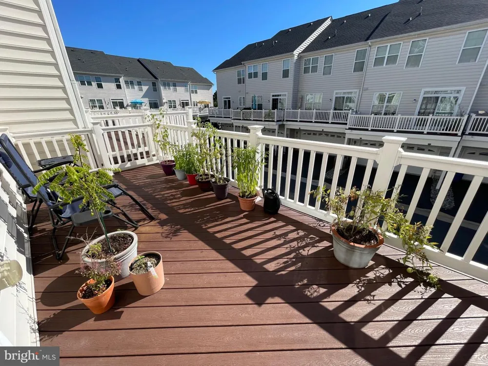 23352 WILLISVILLE WOODS SQUARE Ashburn, VA 20148