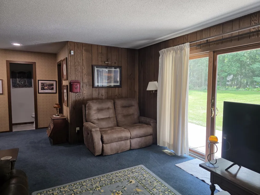 5163 Burning Tree Road Kalamazoo, MI 49009