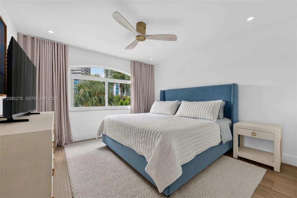 2221 NE 33rd Ave #2221 Fort Lauderdale, FL 33305