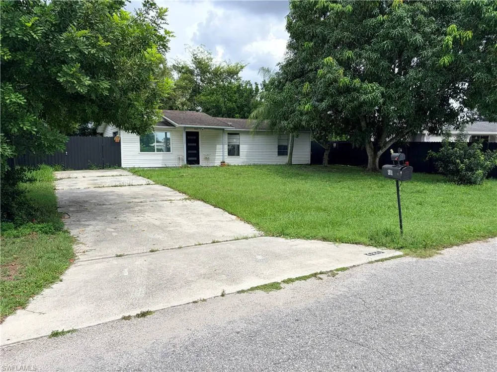 480 Valley Drive Lehigh Acres, FL 33936