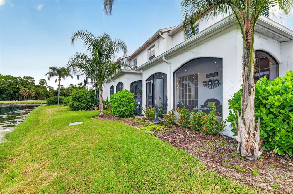 10324 SAVILLE ROWE LANE Tampa, FL 33626