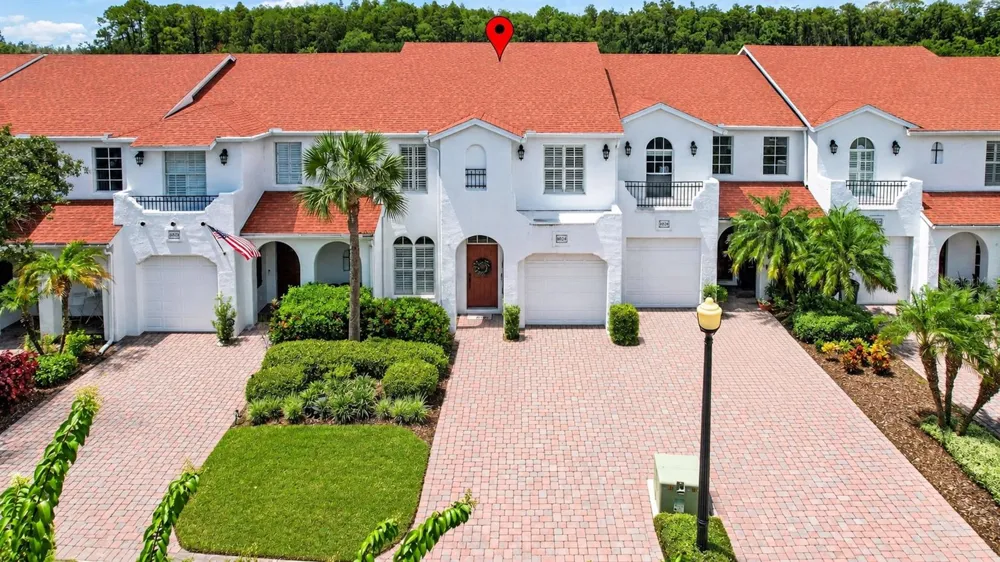 10324 SAVILLE ROWE LANE Tampa, FL 33626