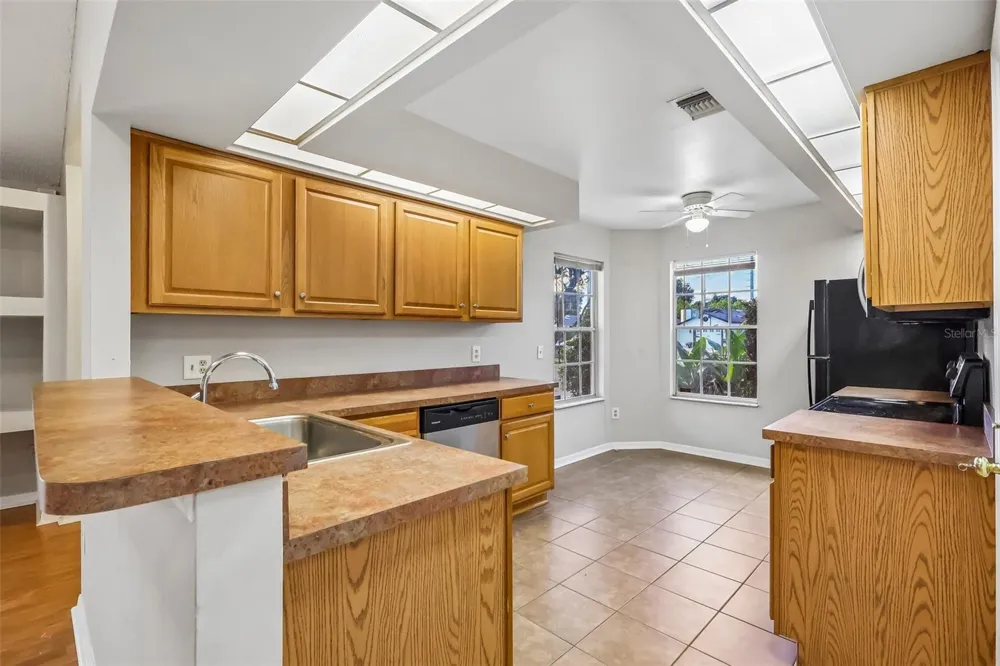 2212 FAXTON COURT Orlando, FL 32812