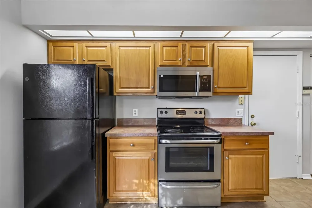 2212 FAXTON COURT Orlando, FL 32812