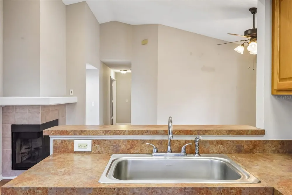 2212 FAXTON COURT Orlando, FL 32812