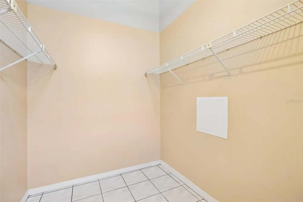 2212 FAXTON COURT Orlando, FL 32812