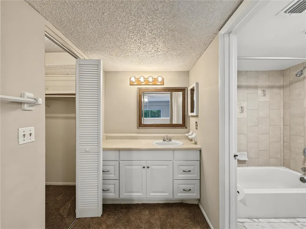 566 ORANGE DRIVE #43 Altamonte Springs, FL 32701