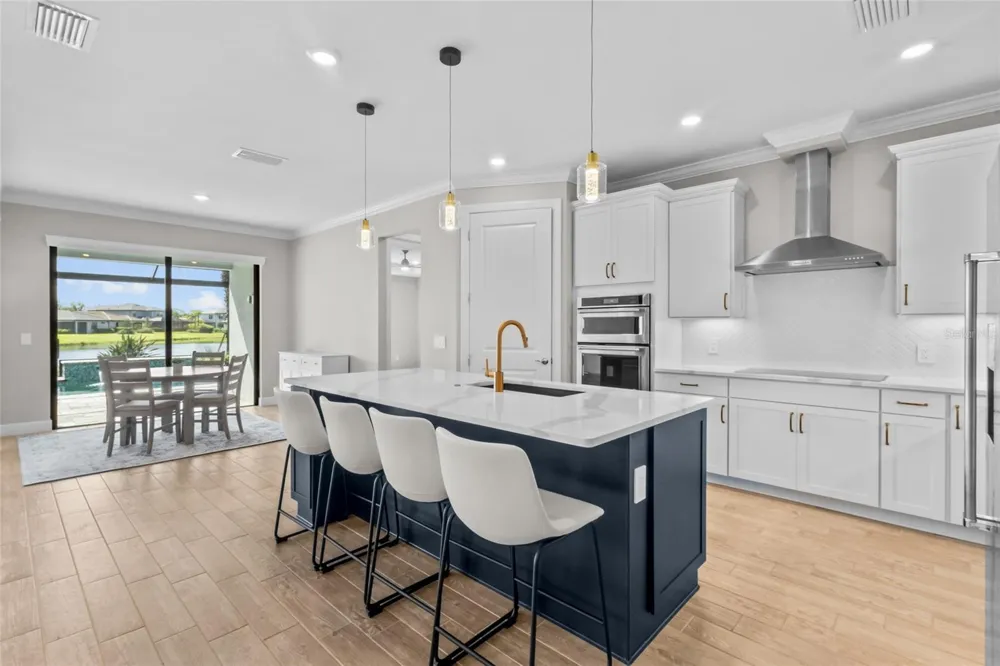 5755 BLUESTAR COURT Lakewood Ranch, FL 34211