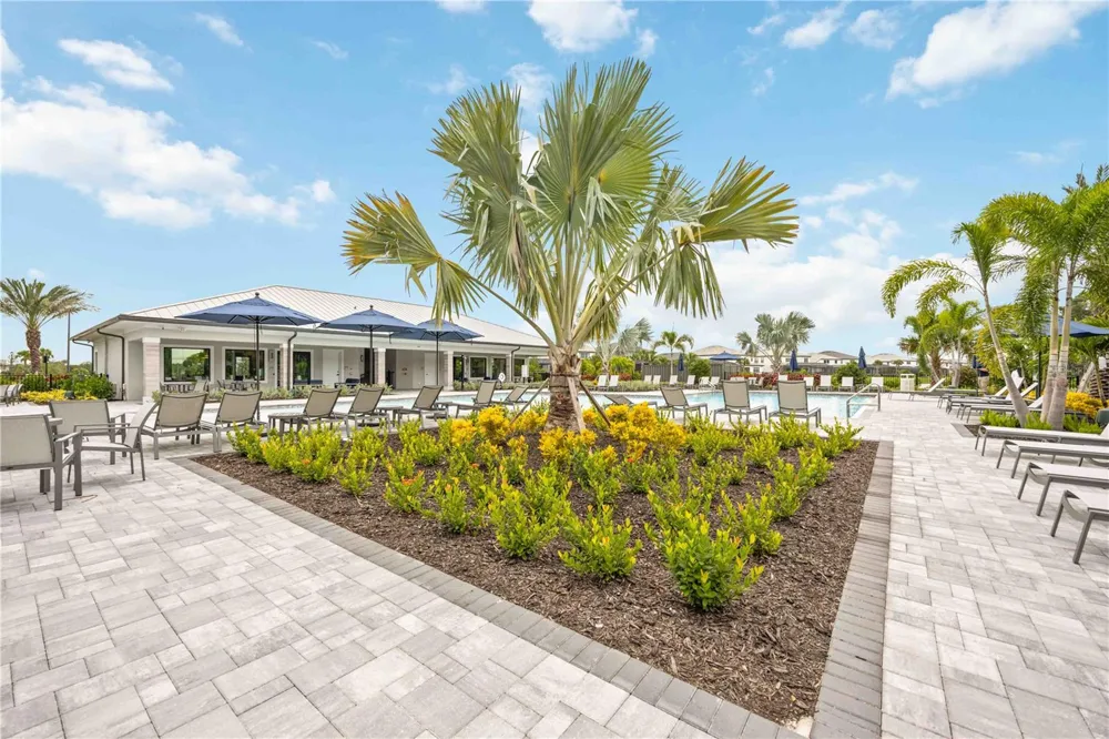 5755 BLUESTAR COURT Lakewood Ranch, FL 34211