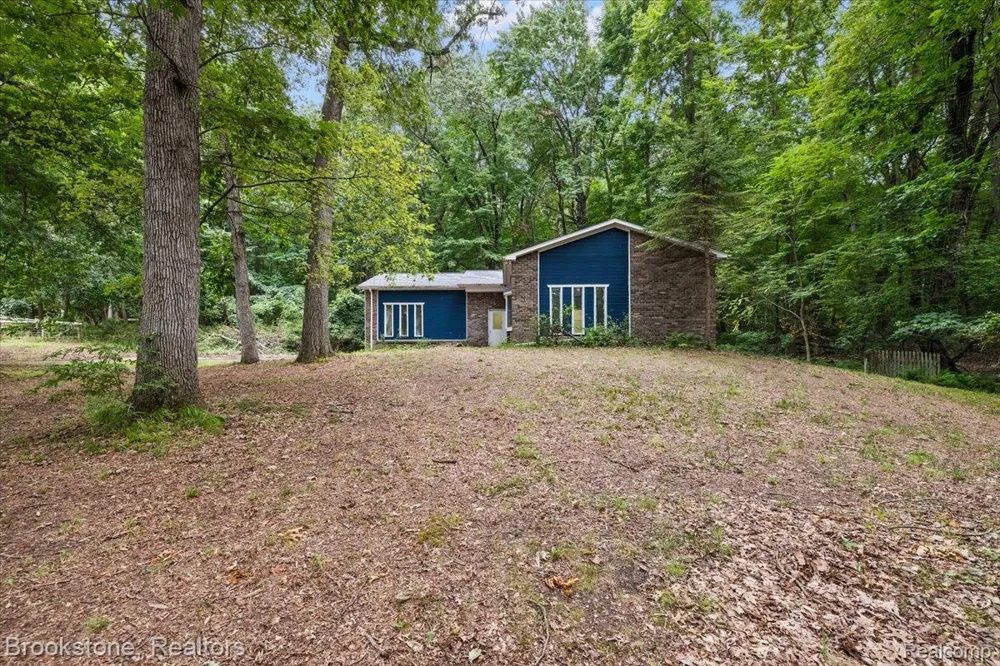 430 Rissman Lane Groveland Township, MI 48462