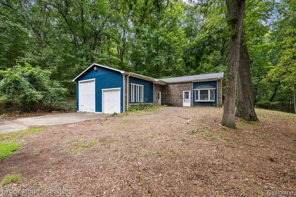 430 Rissman Lane Groveland Township, MI 48462