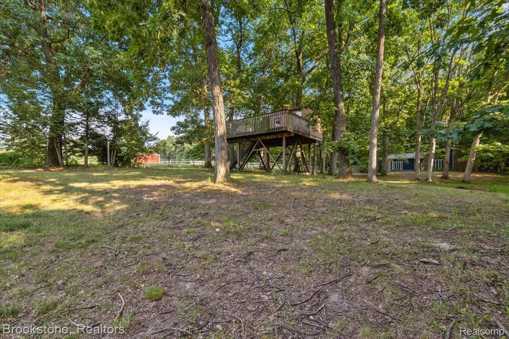 430 Rissman Lane Groveland Township, MI 48462