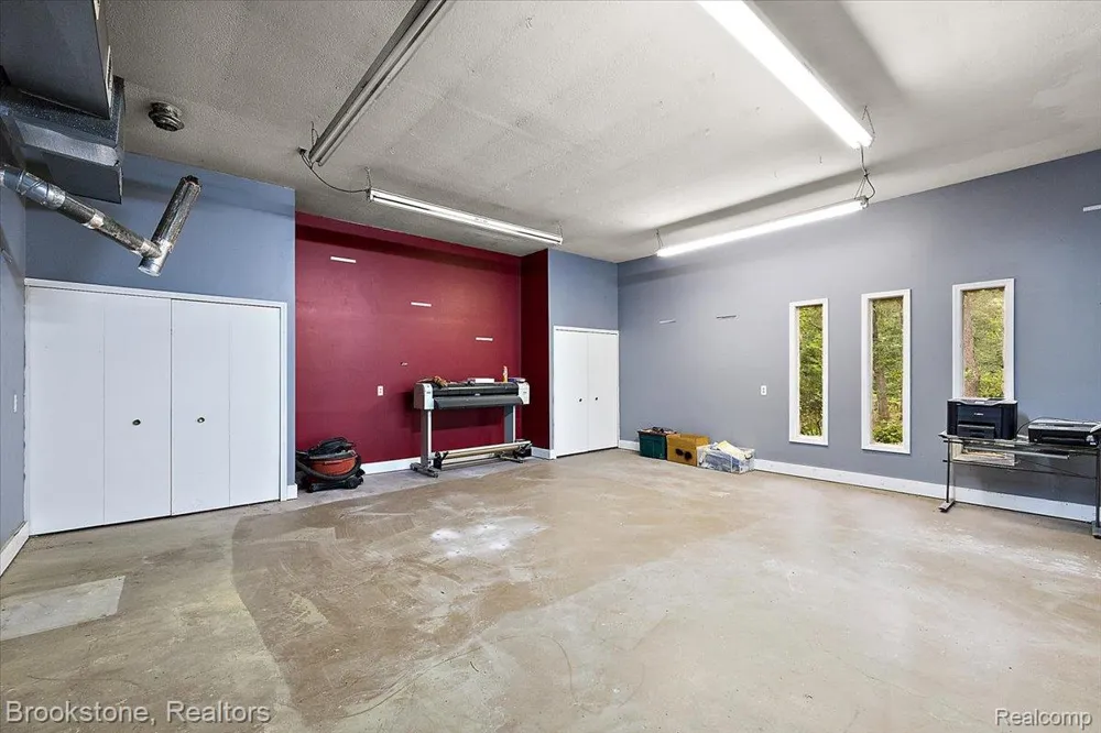 430 Rissman Lane Groveland Township, MI 48462