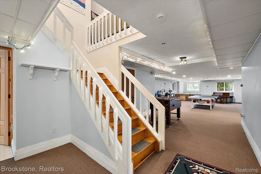 430 Rissman Lane Groveland Township, MI 48462