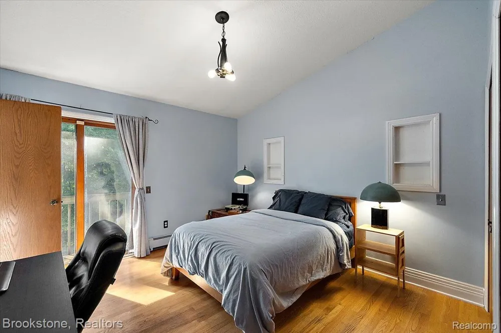 430 Rissman Lane Groveland Township, MI 48462
