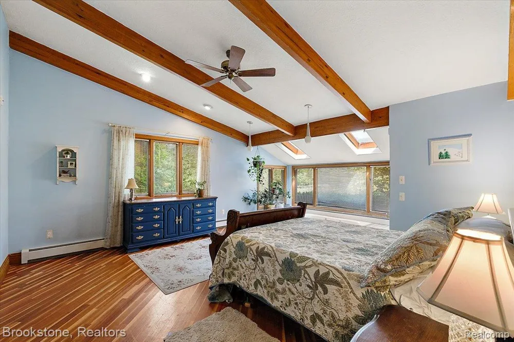 430 Rissman Lane Groveland Township, MI 48462
