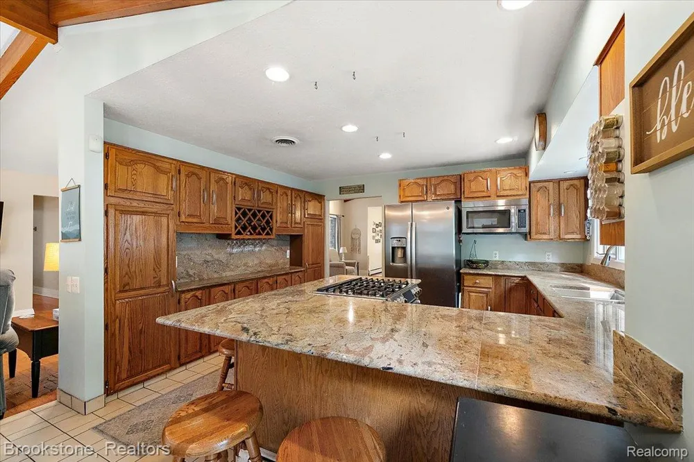 430 Rissman Lane Groveland Township, MI 48462