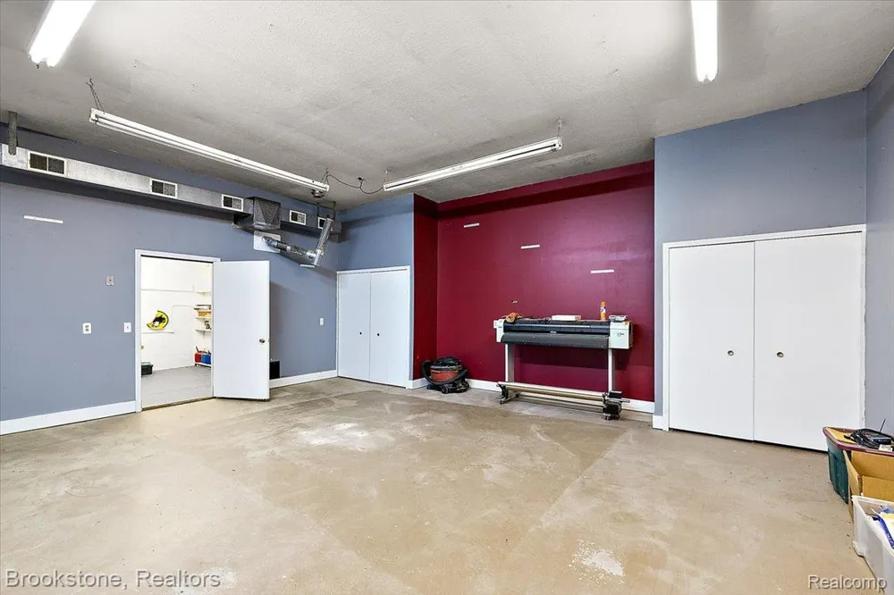 430 Rissman Lane Groveland Township, MI 48462