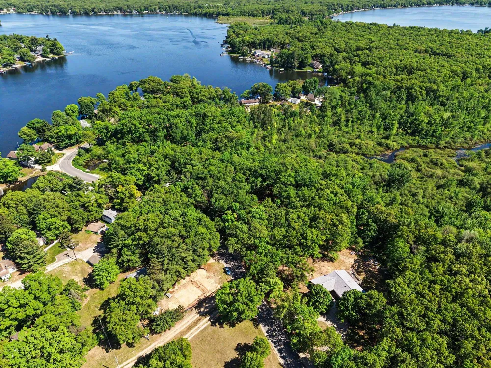 8481 Vista Drive Brooks Township, MI 49337