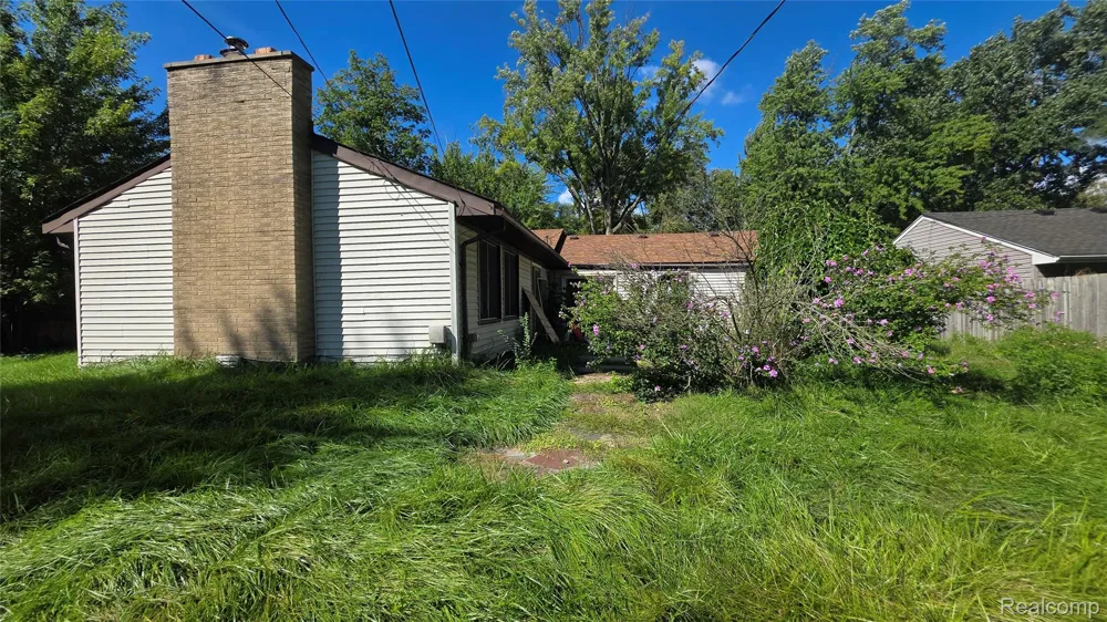 37256 Garvin Street Clinton Charter Township, MI 48036