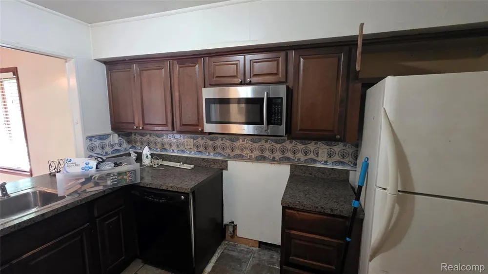 37256 Garvin Street Clinton Charter Township, MI 48036