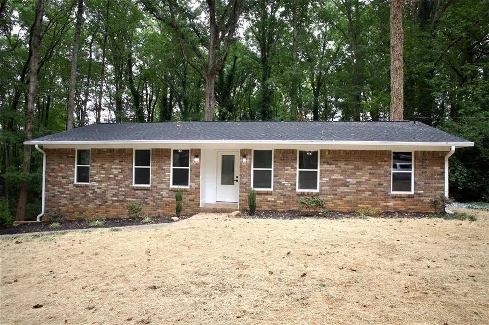 3941 Canterbury Walk Douglasville, GA 30135