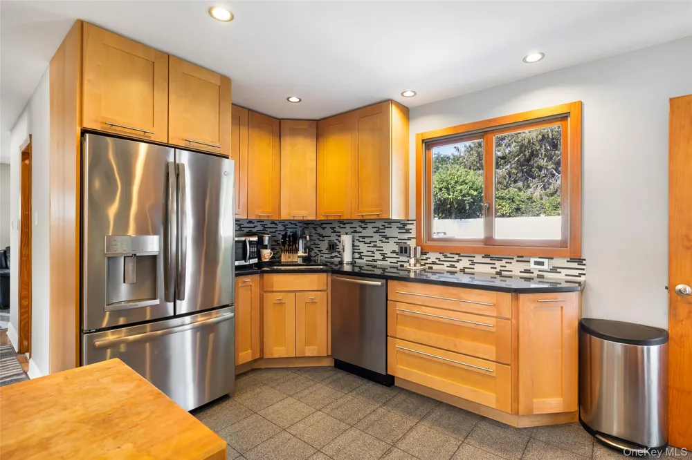 2100 North Drive Seaford, NY 11783