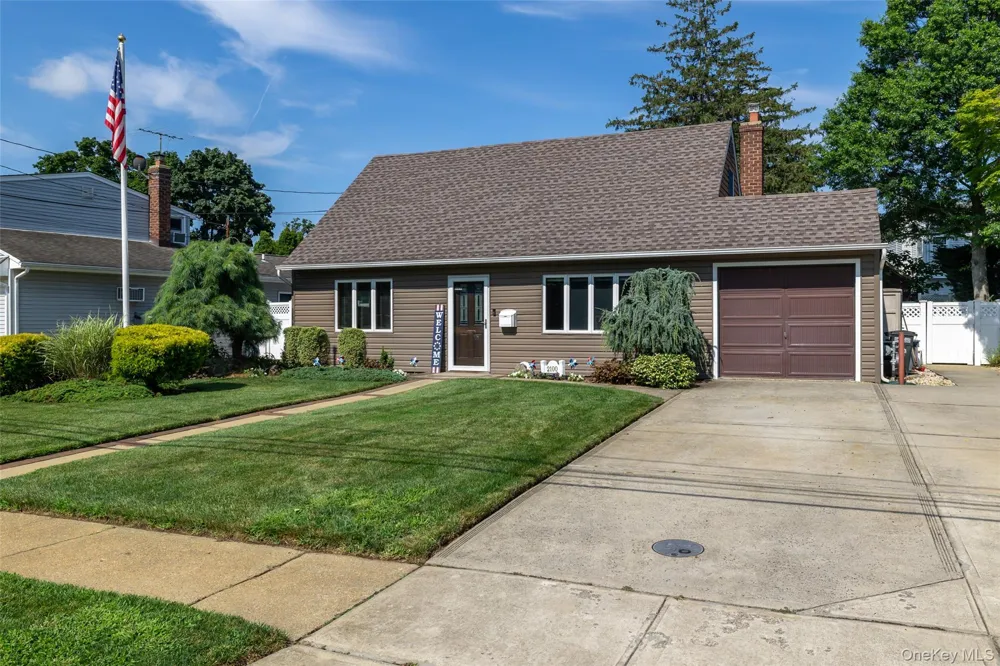 2100 North Drive Seaford, NY 11783