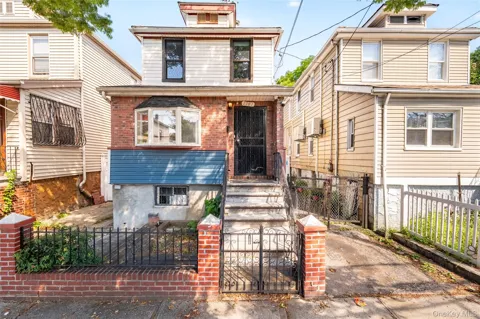 1787 Randall Avenue