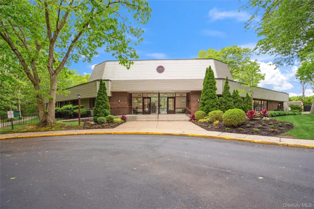 221 Sagamore Hills Drive #221 Port Jefferson Station, NY 11776