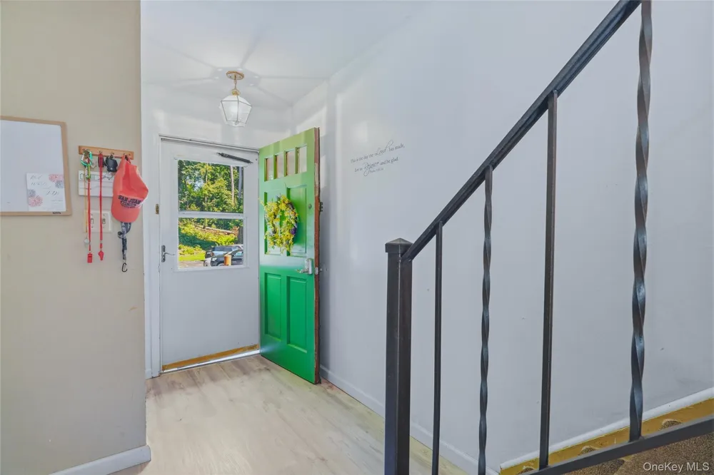 31 Roundtree Court Beacon, NY 12508