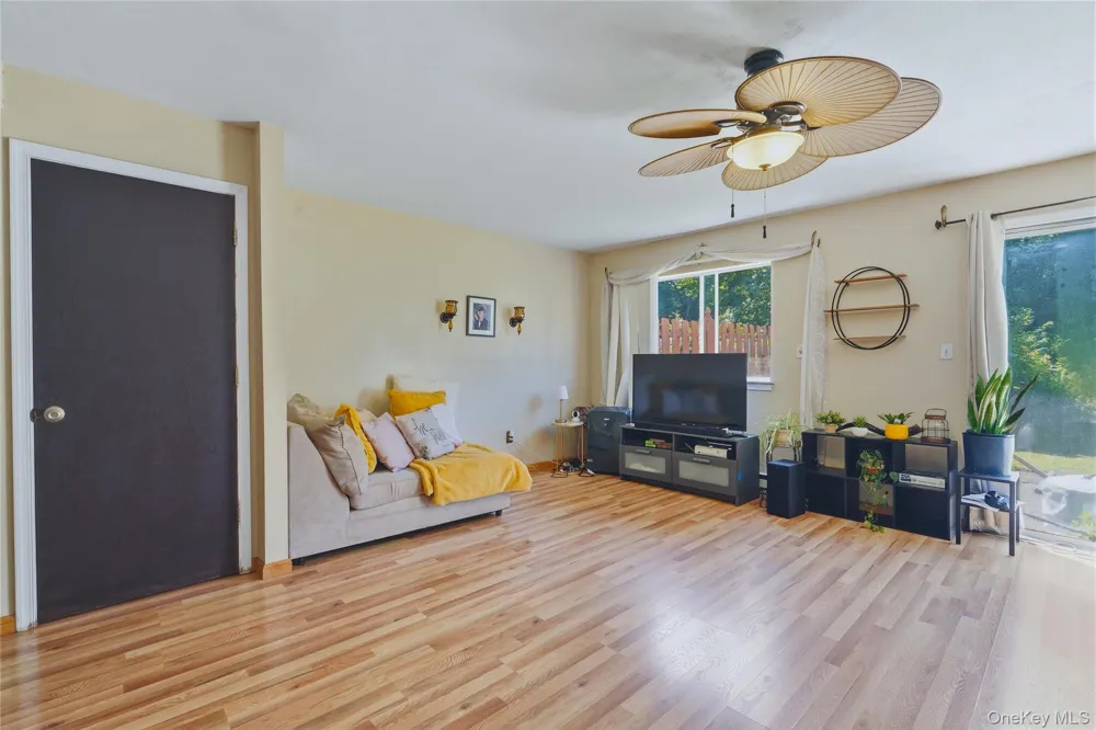 31 Roundtree Court Beacon, NY 12508