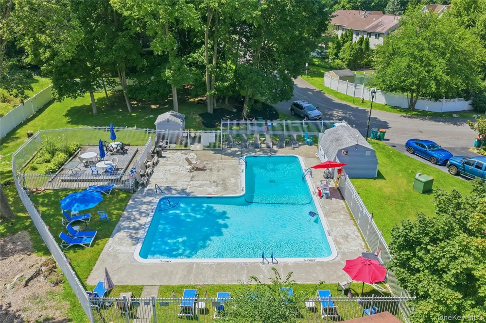 31 Roundtree Court Beacon, NY 12508