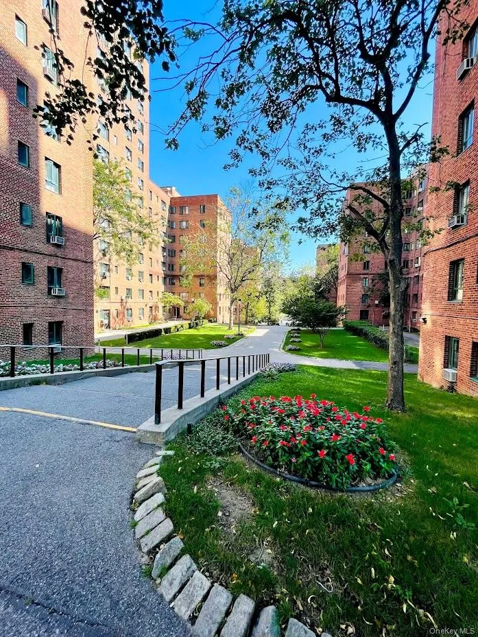 2140 E Tremont Avenue #MG Bronx, NY 10462