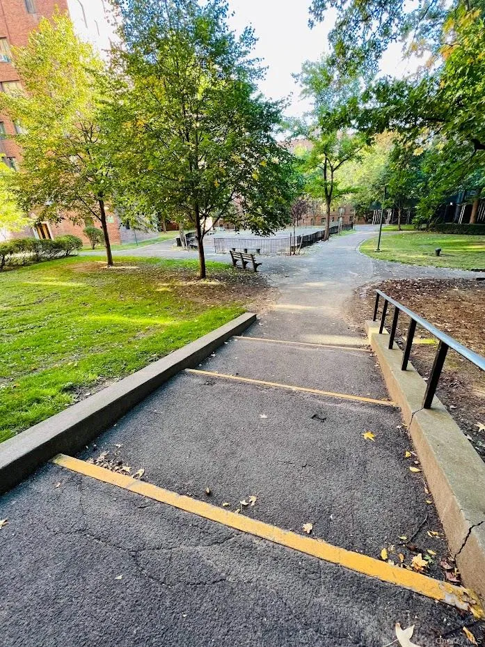 2140 E Tremont Avenue #MG Bronx, NY 10462
